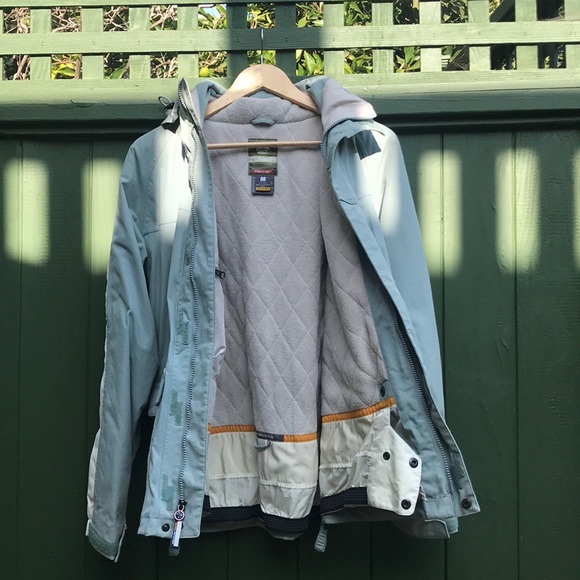 Burton snowboarding jacket - Picture 3 of 7